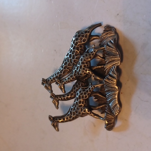 Jewelry - VINTAGE GIRAFFE FAMILY PIN,  SIGNED BY FABLE,NEW